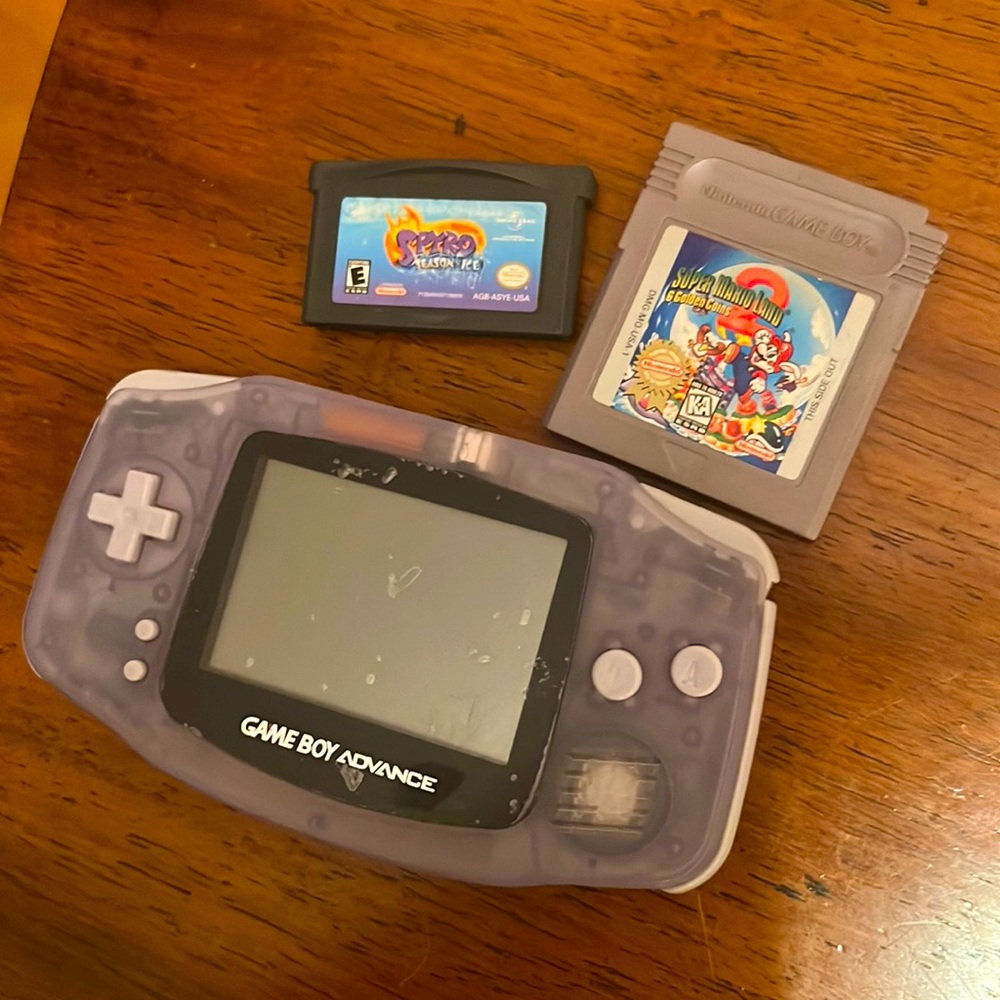 Gameboy Advance with two games